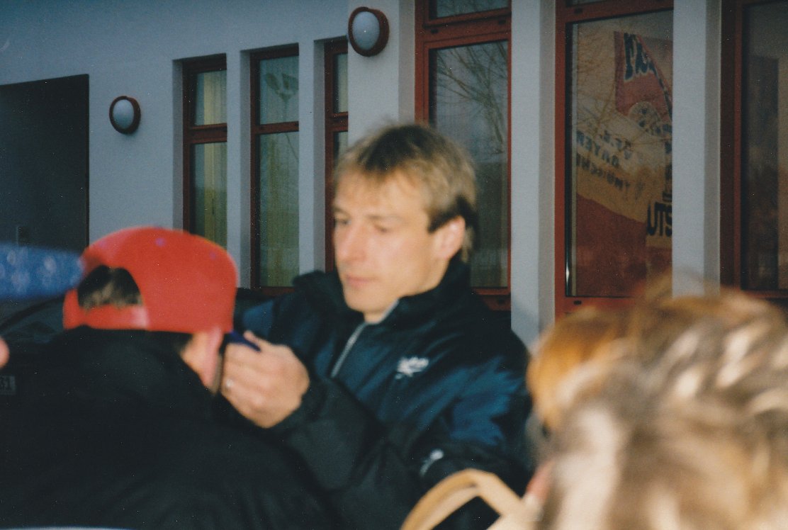 Jürgen Klinsmann auf dem Trainingsgelände des FC Bayern München